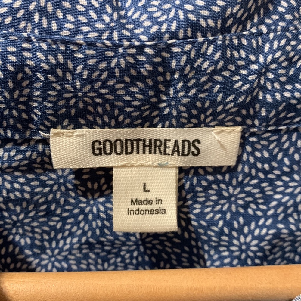 GoodThreads Button Down Shirt - Picture 4 of 5